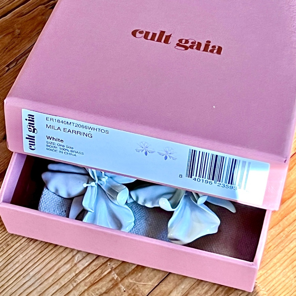 🌺🎉HP🎉🌺 NWT Cult Gaia Mila Flower Earrings - Picture 15 of 15